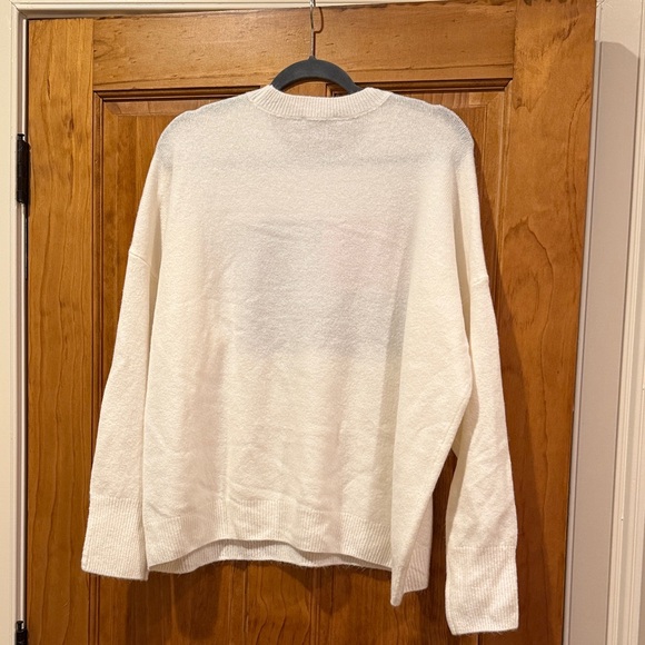 Vince Camuto White Crewneck Sweater with American Flag - Picture 4 of 4